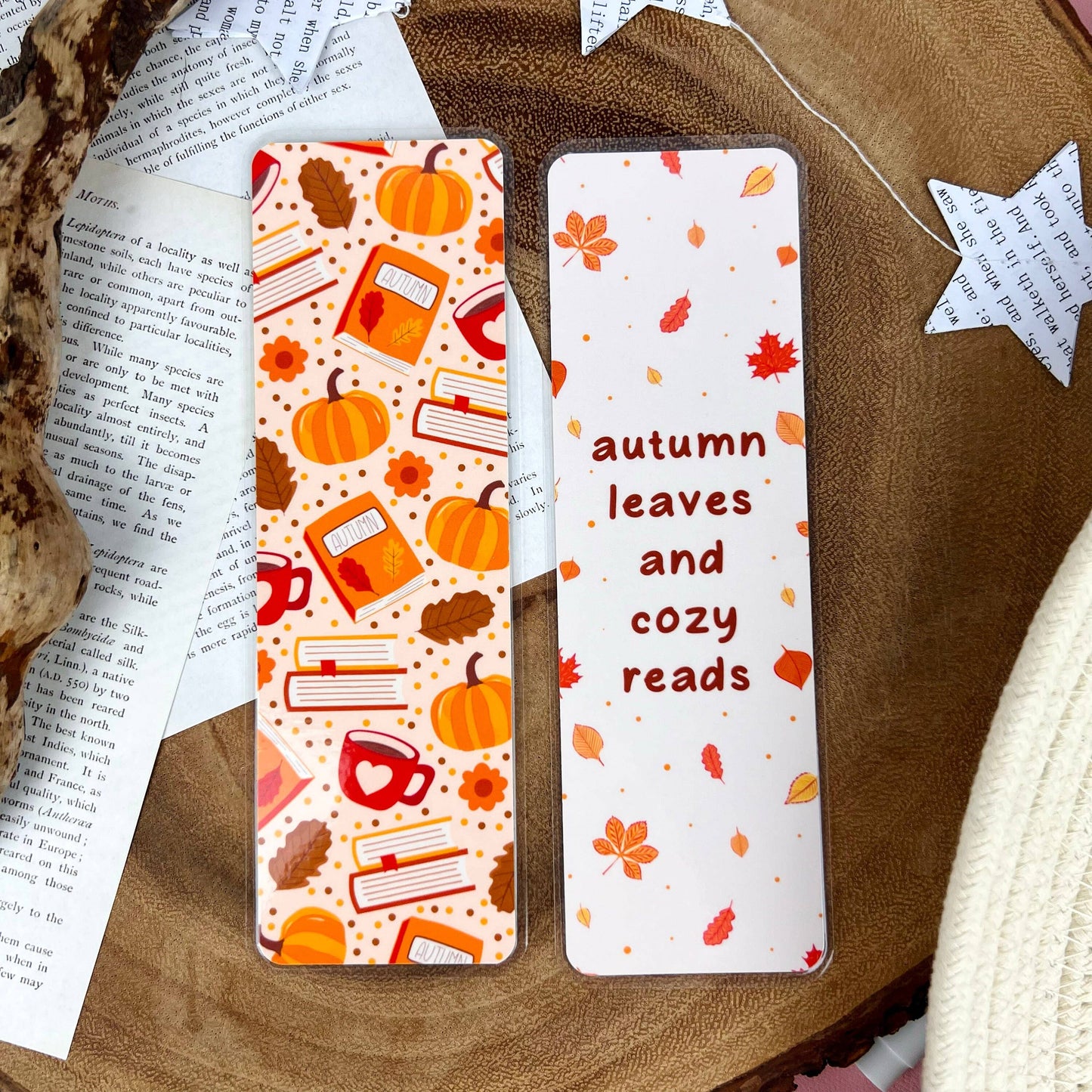 Cozy Reads Shop - Cozy Reads Bookmarks: Bookish Pattern / Tassel