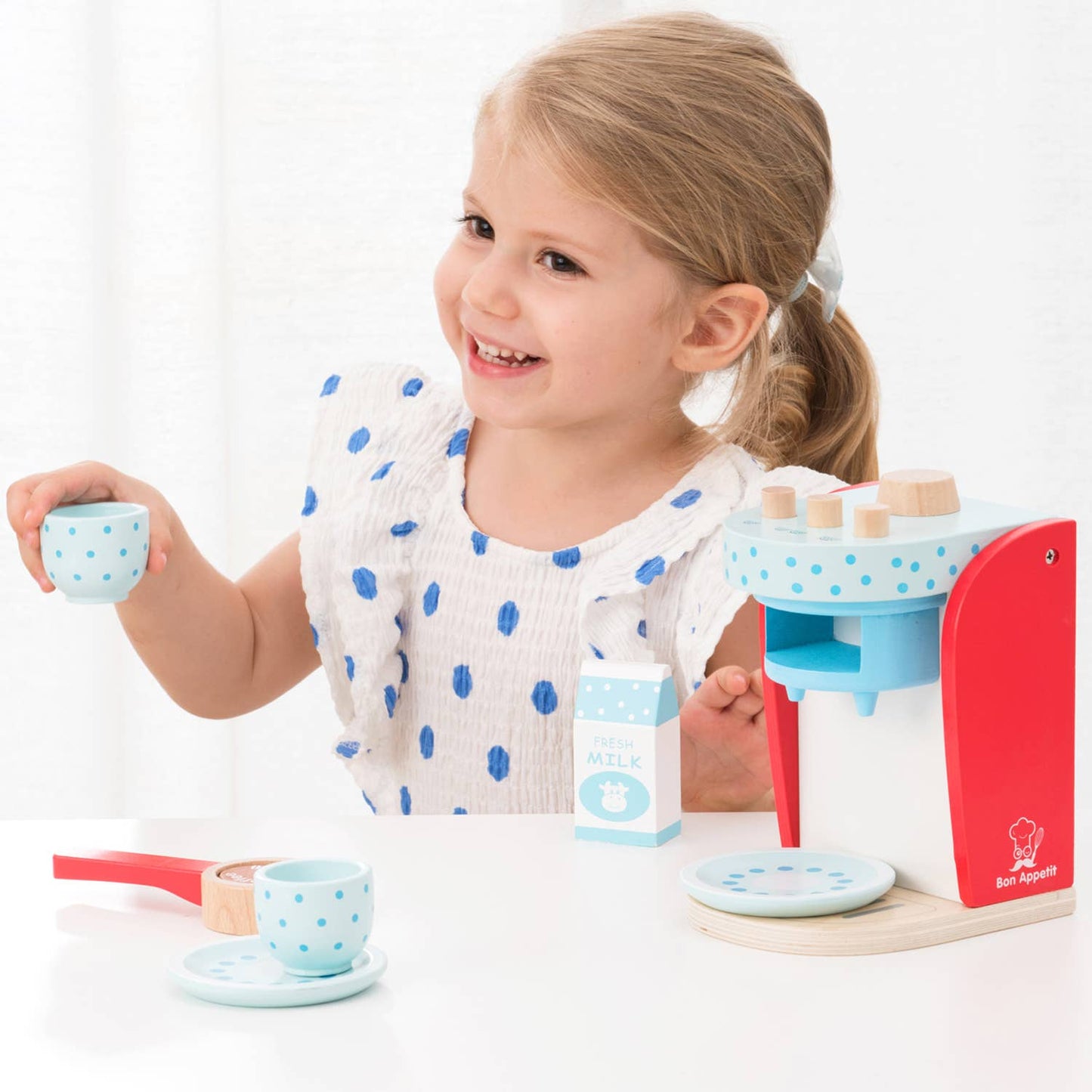 New Classic Toys - Coffee machine - red