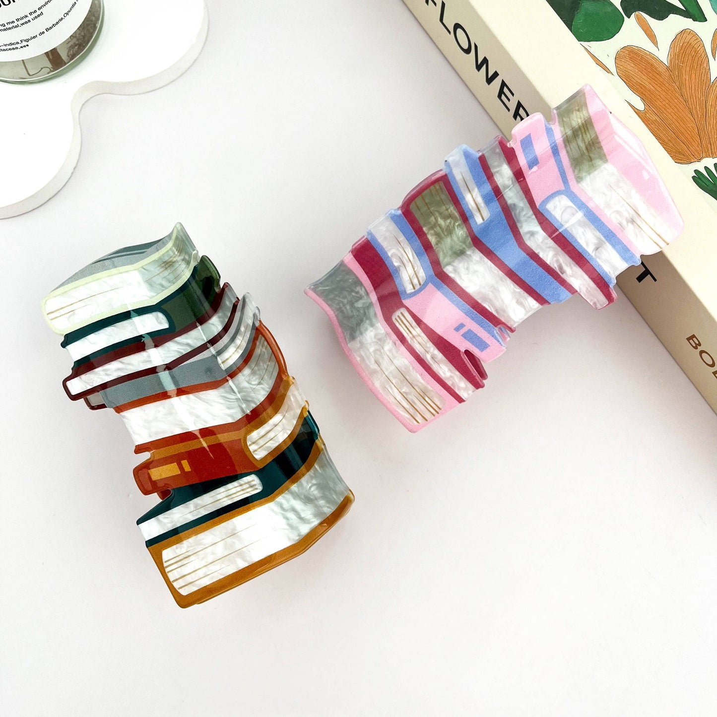 mildstyles - Oversize Lost in Ocean Books Hair Claw Clip: B