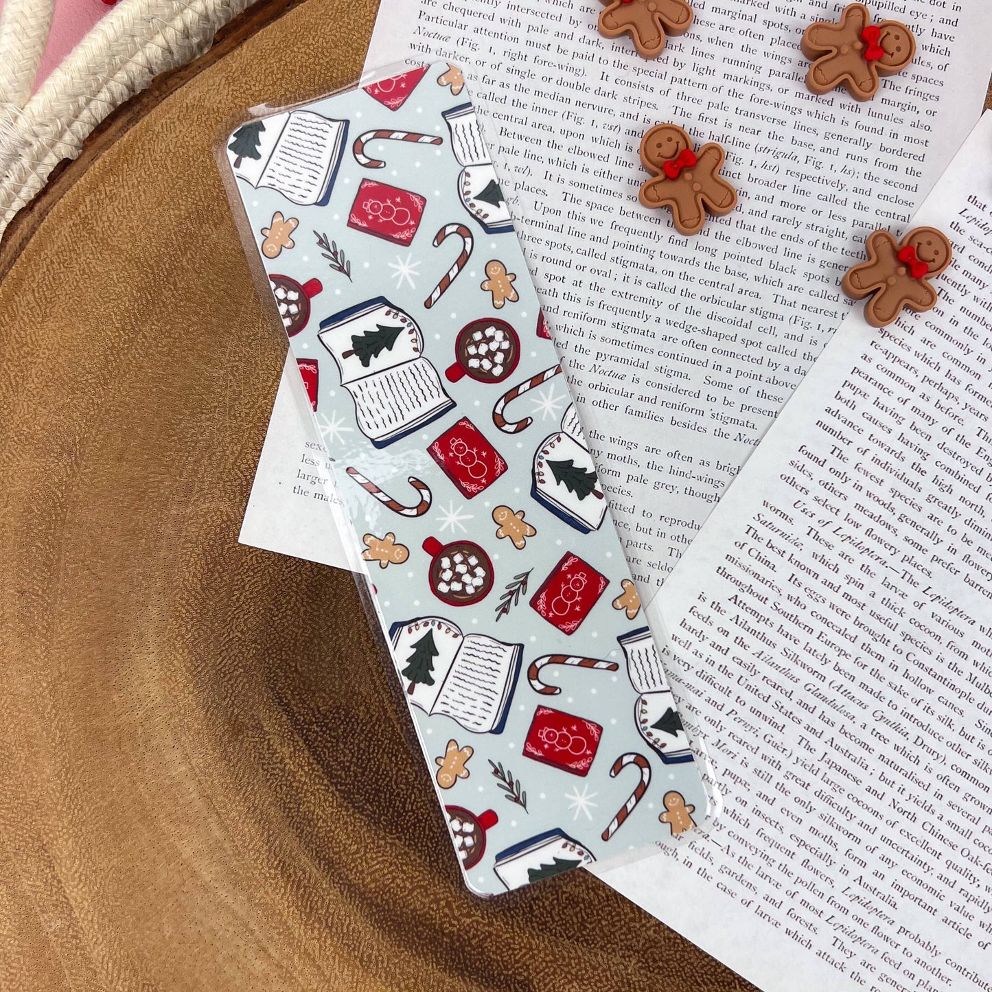 Cozy Reads Shop - Christmas Reading Bookmark: Tassel