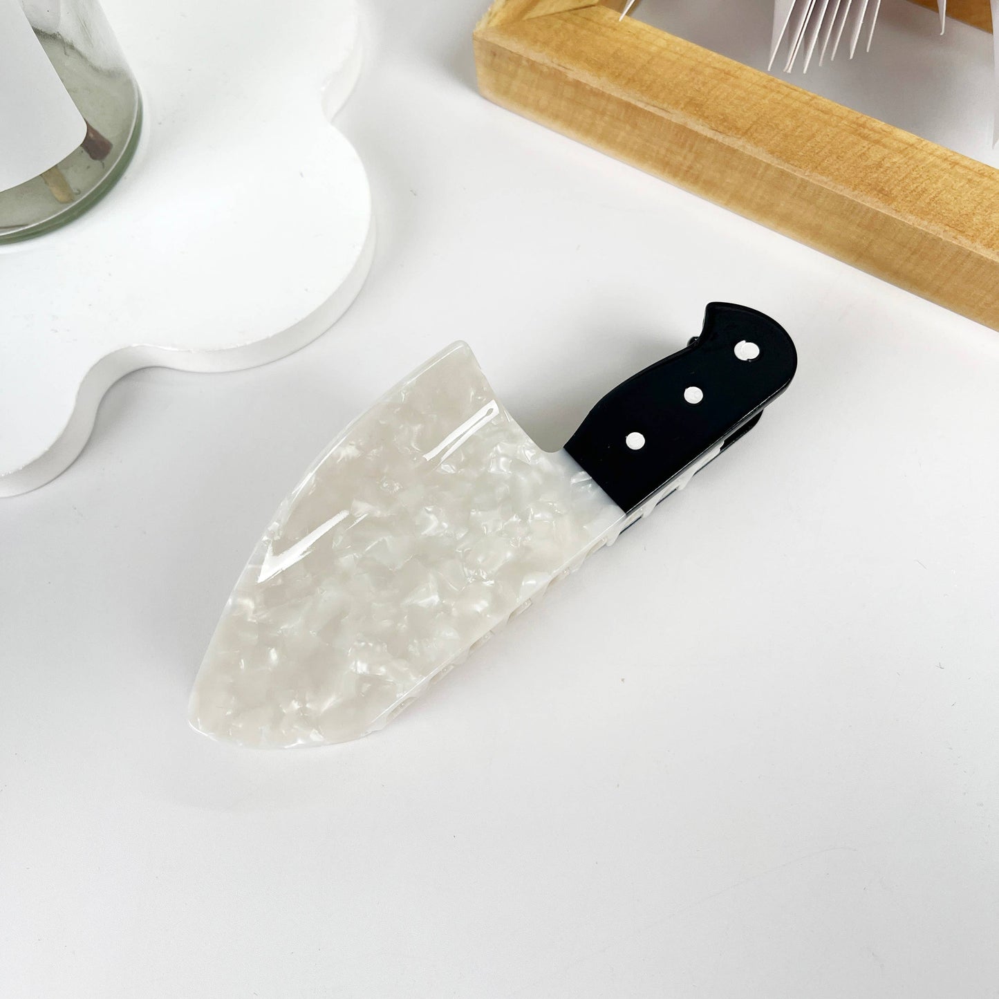 mildstyles - Funy Knife Hair Claw Clip: White