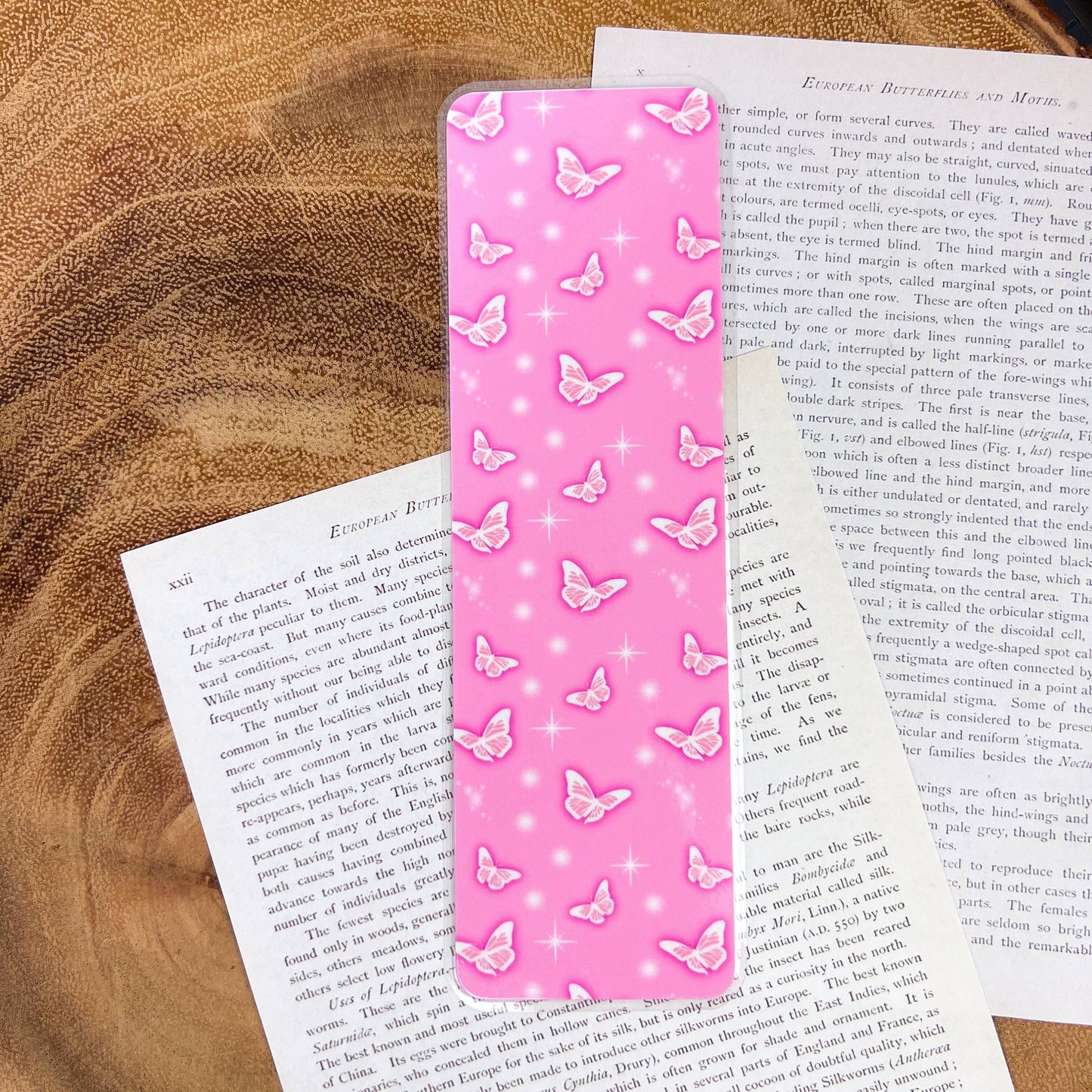 Cozy Reads Shop - Y2K, 90s Butterfly Aesthetic Bookmark: 90s Aesthetic / Tassel