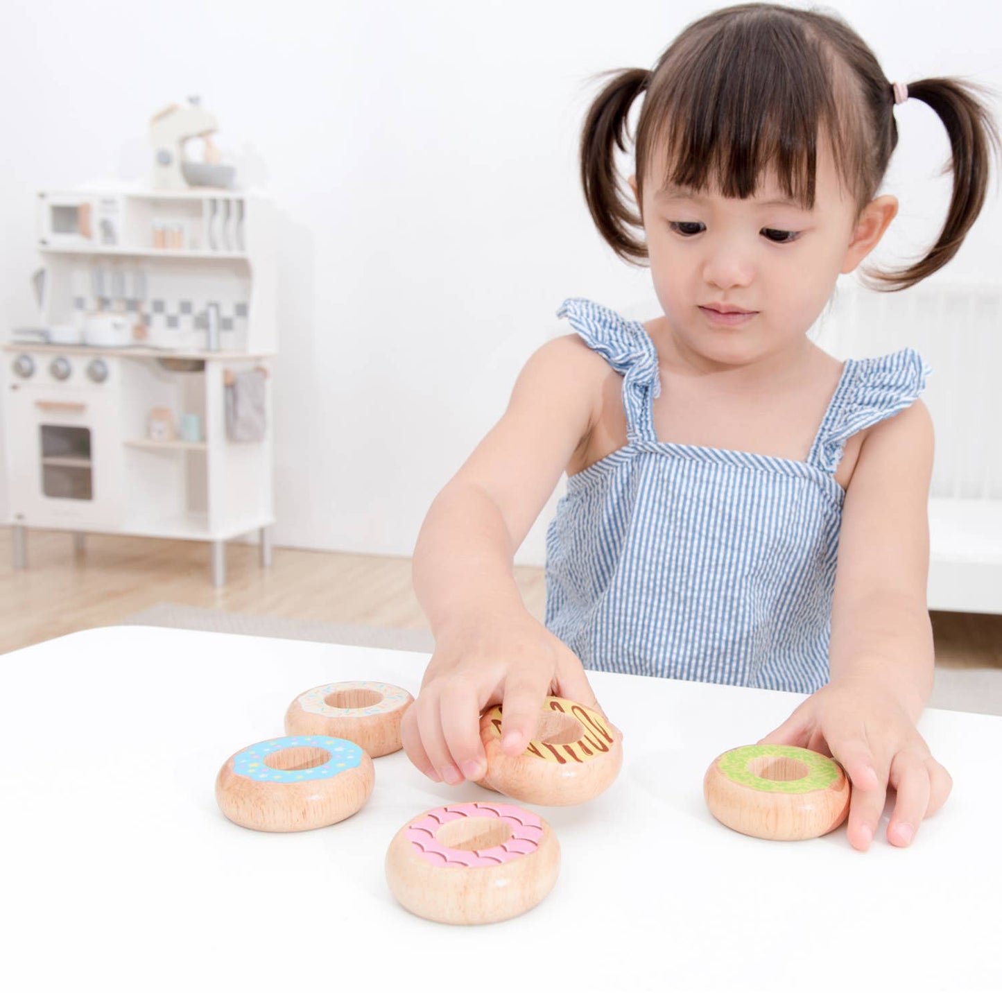 New Classic Toys - Donuts - 6 pieces