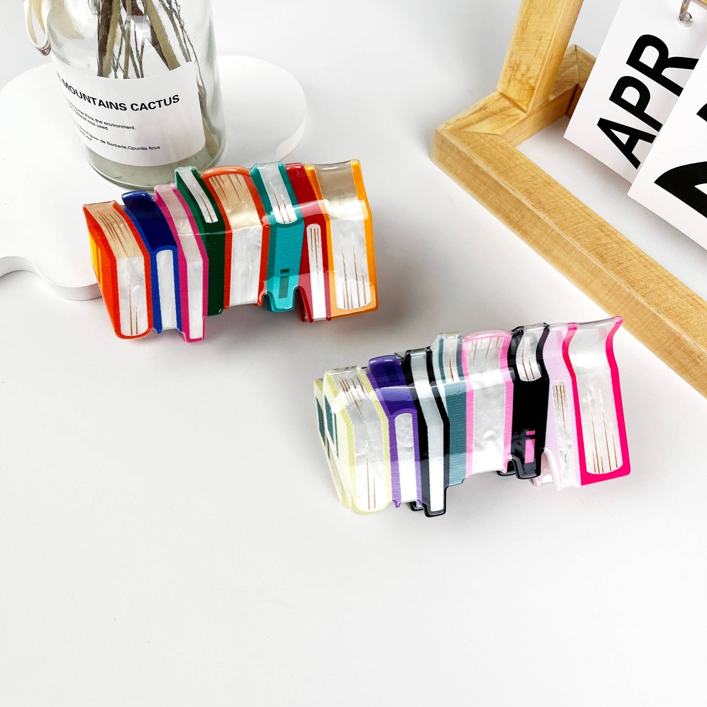 mildstyles - Ocean of Knowledge Book Hair claw clip: Pink