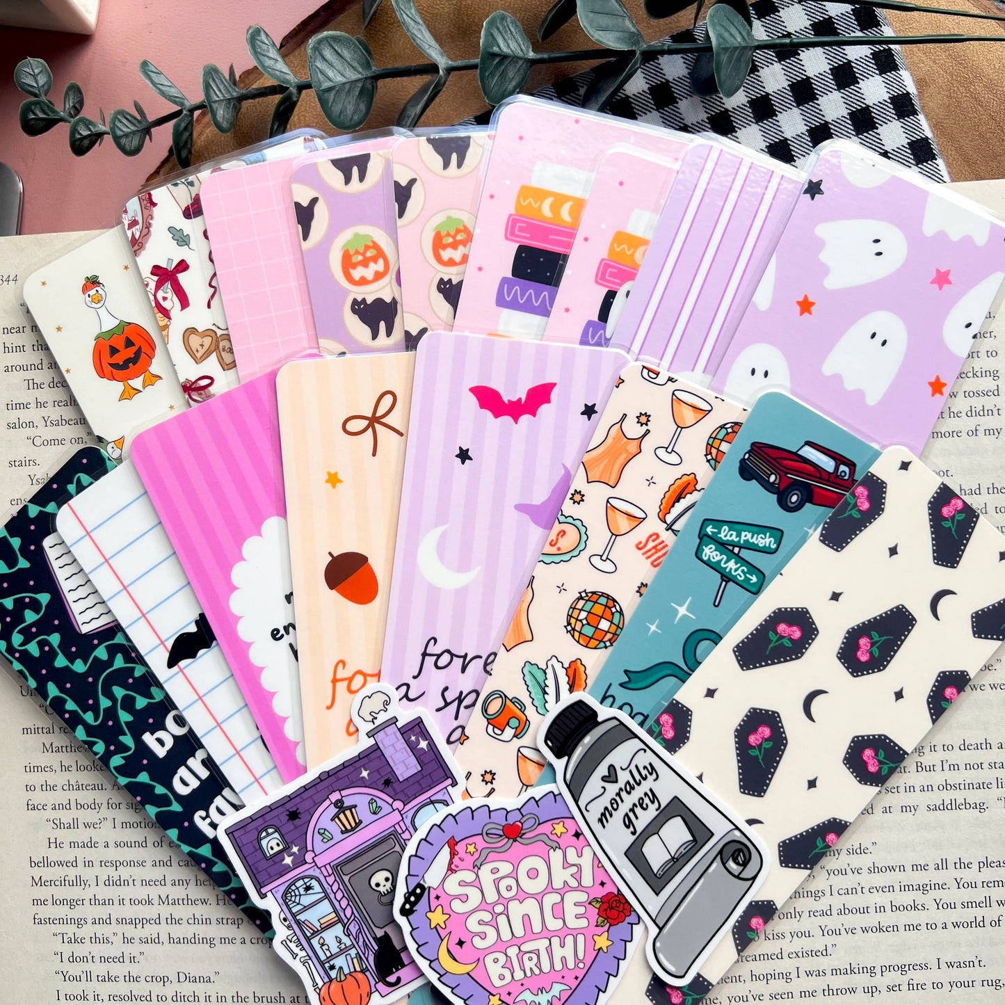 Cozy Reads Shop - Showgirl Icons Bookmark: Tassel