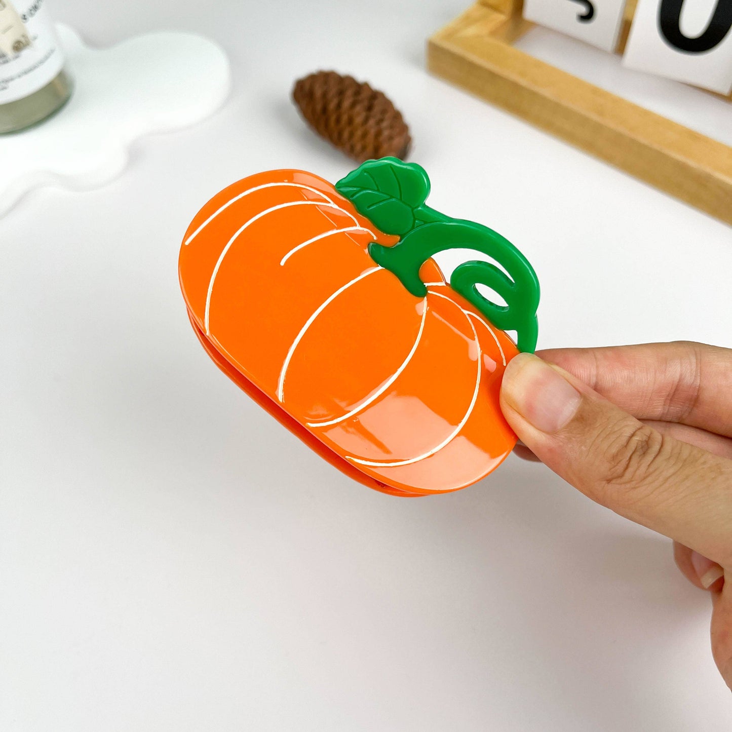 mildstyles - Simulation pumpkin acetate hair claw clip: Orange