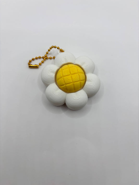 Stella Cake Creations - Flower Fidget Clicker: White