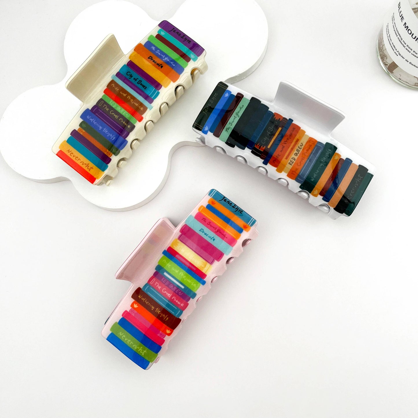 mildstyles - 📚 Colorful Book Stack Hair Claw – PVC Study Buddy Clip: Beige